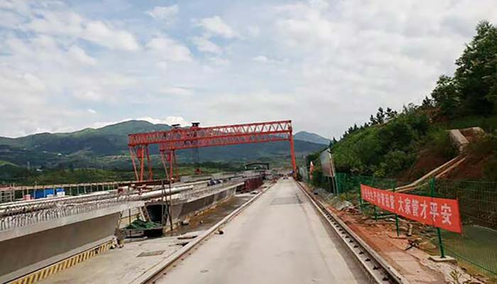 貴州畢節(jié)提梁機(jī)銷售廠家 200T提梁機(jī)出租