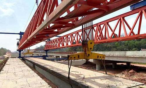 陜西寶雞架橋機(jī)租賃廠家100噸架橋機(jī)大梁安裝